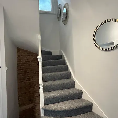 Bright Apartment In The Heart Of St Leonards Hastings Exterior photo