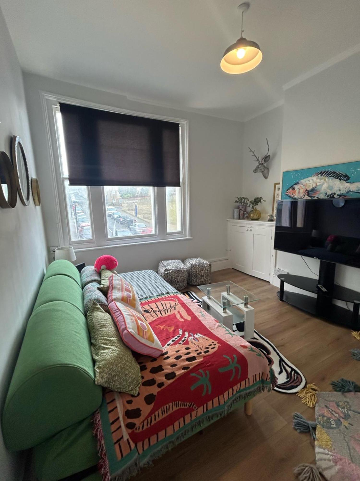 Bright In The Heart Of St Leonards Apartment